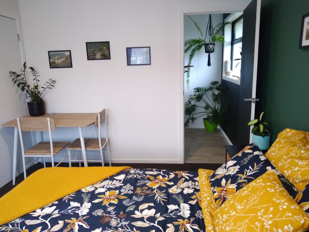 Hall Street Haven Te Awamutu Buitenkant foto